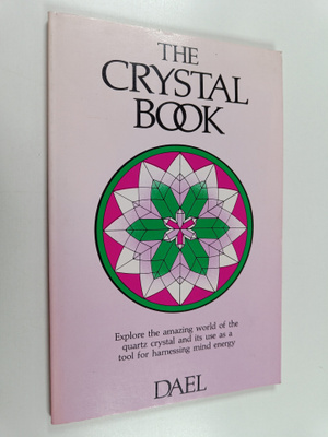 Dael Walker : The Crystal Book
