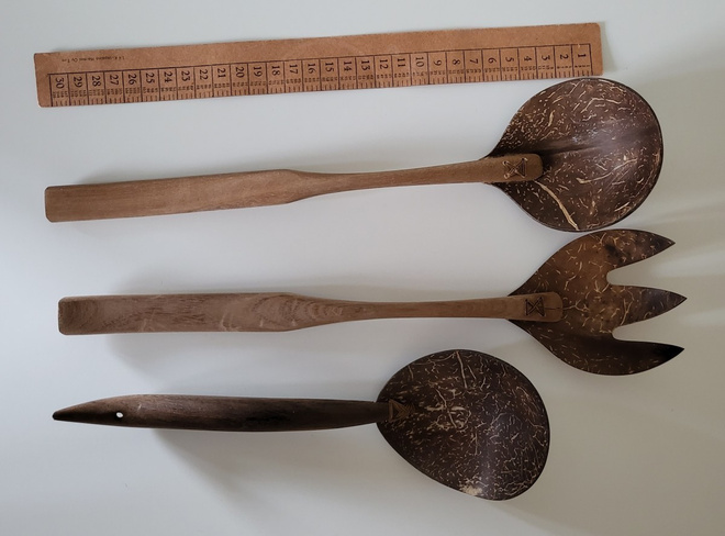 Salaattiottimet + kauha kookospähkinästä