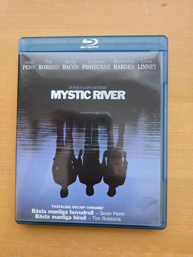 MYSTIC RIVER . BLU RAY . MENNEISYYDEN OTE . BACON . PENN .