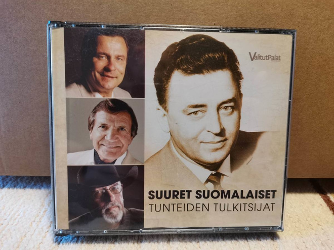 SUURET SUOMALAISET TUNTEIDEN TULKITSIJAT 5CD