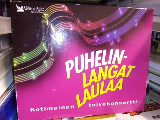 5 C-KASETTI BOX PUHELINLANGAT LAULAA ( SIS POSTIKULU