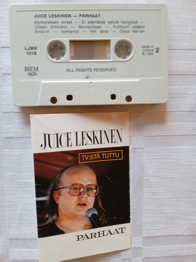 C- KASETTI: JUICE LESKINEN : PARHAAT