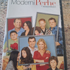 Moderni Perhe 1.Kausi - pikkukuva 1