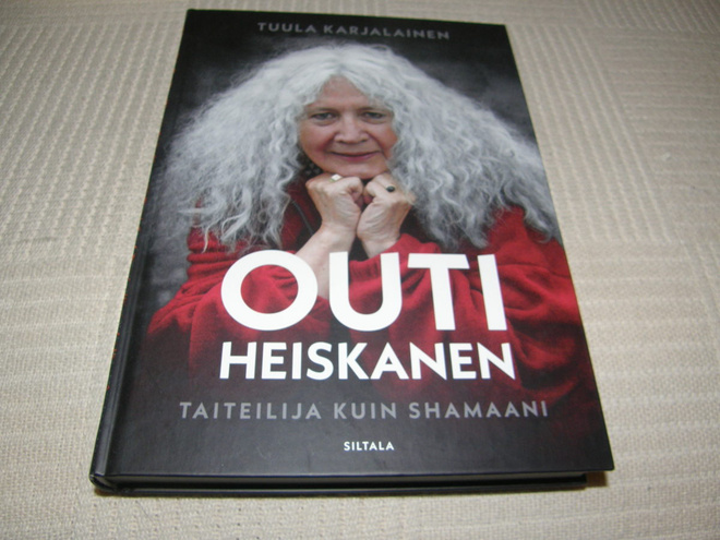 Tuula Karjalainen Outi Heiskanen - taiteilija ja shamaani