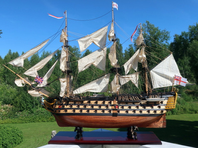 Pienoismalli HMS Victory purjelaiva sotalaiva UK Royal Navy