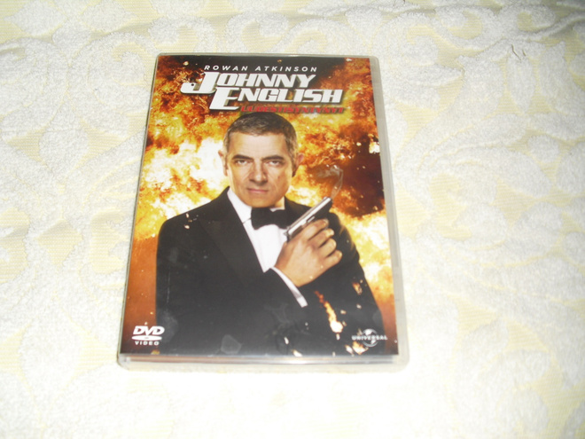 JOHNNY ENGLISH: UUDESTISYNTYNYT (Rowan Atkinson)***
