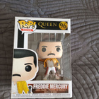Queen-paketti (t-paita, Funko + sukat) - pikkukuva 4