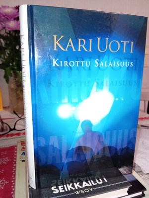 Kari Uoti : Kirottu salaisuus ( SIS POSTIKULU )