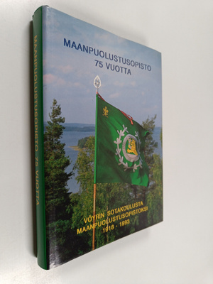 Keijo Koivisto ym. : Maanpuolustusopisto 75 vuotta : Vöyr...