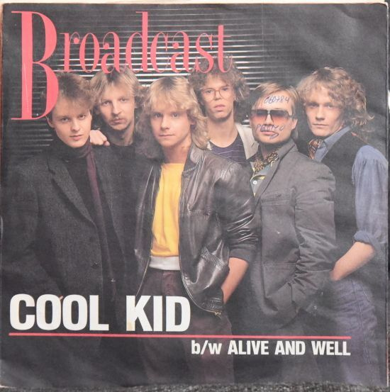 Single: Broadcast - Cool Kid / Alive And Well