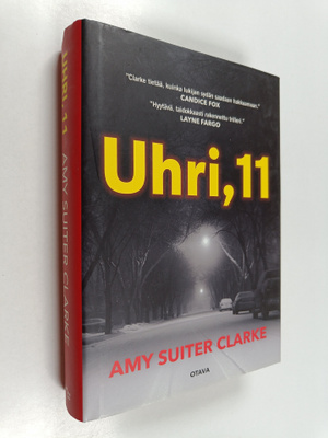 Amy Suiter Clarke : Uhri, 11