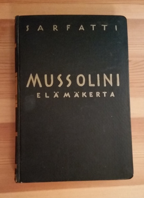 Mussolini elämänkerta, Sarfatti