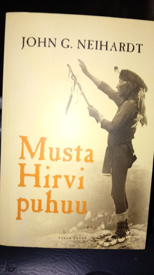 Neihardt : Musta Hirvi puhuu ( SIS POSTIKULU )