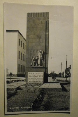 Kouvola, Sankaripatsas, vanha mv valokuvapk, p. 1949
