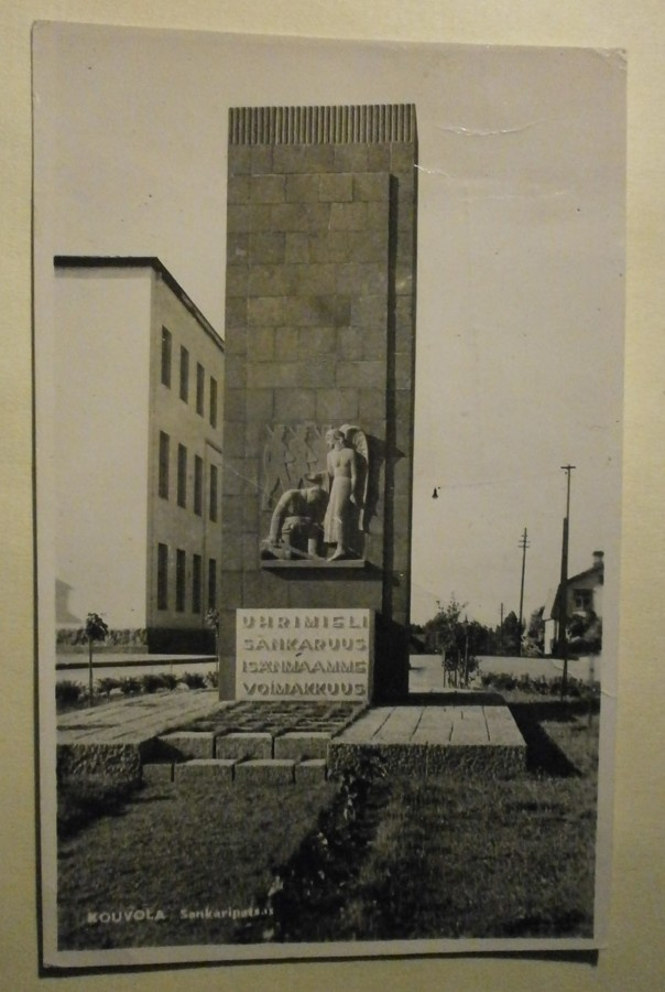 Kouvola, Sankaripatsas, vanha mv valokuvapk, p. 1949