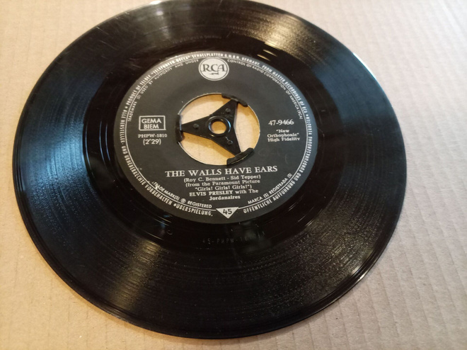 7" Elvis Song of the shrimp