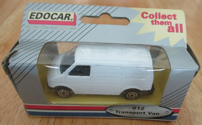 VW Transporter Caravelle T4 4D White 1999 Edocar Maisto 1:64