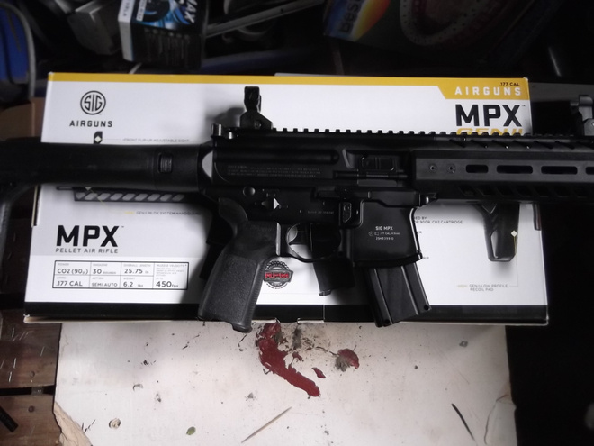 sig sauer mpx 4.5mm co2/pcp