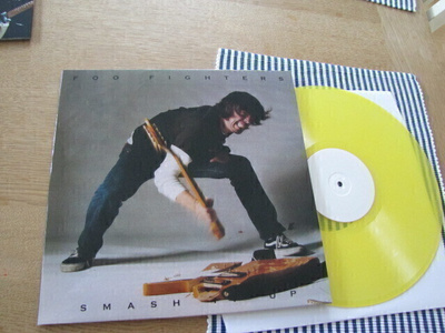 Foo Fighters smash it up lp keltainen vinyyli