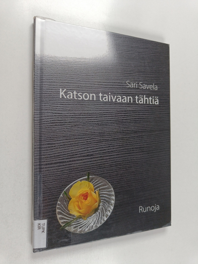 Sari Savela : Katson taivaan tähtiä : runoja