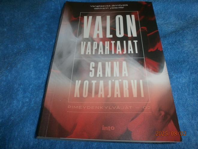 SANNA KOTAJÄRVI  -  VALON VAPAHTAJAT