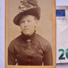 VANHA CDV Valokuva Nuori Nainen KOMEA Hattu 1900-l - pikkukuva 1