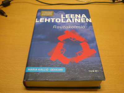Leena Lehtolainen: Rautakolmio