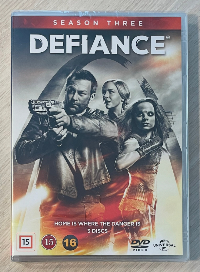 DEFIANCE: Kausi 3 (3DVD) Grant Bowler, Julie Benz (UUSI)