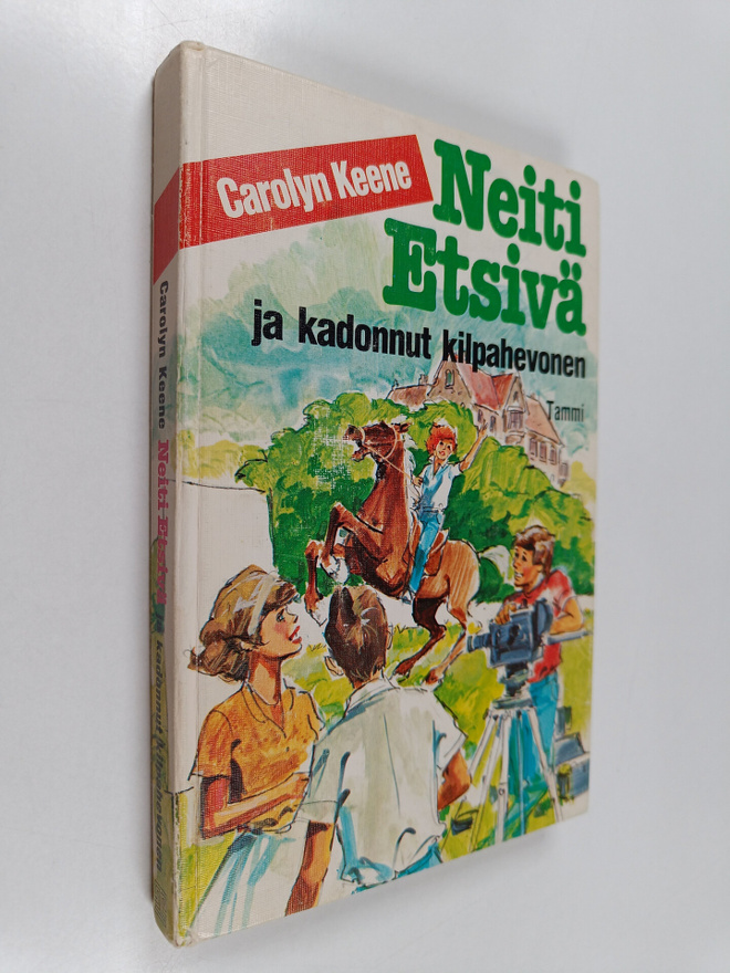 Carolyn Keene : Neiti Etsivä ja kadonnut kilpahevonen