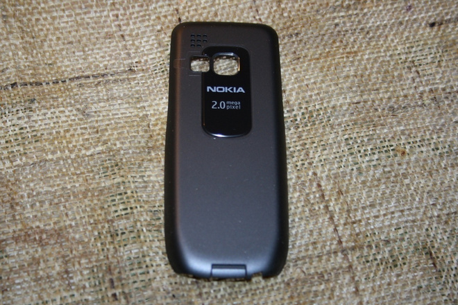Uusi takakuori Nokia 3120c