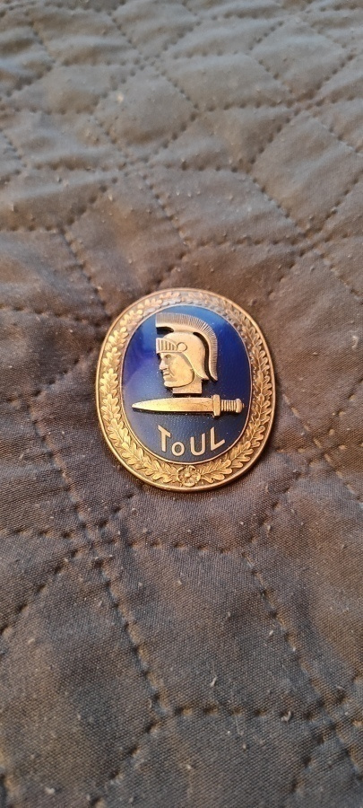 Toimiupseeriliiton merkki TOUL