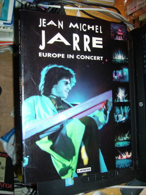 JARRE EUROPE IN CONCERT Konserttikirja MONITEUR