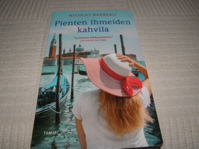 Nicolas Barreau Pienten ihmeiden kahvila -pok