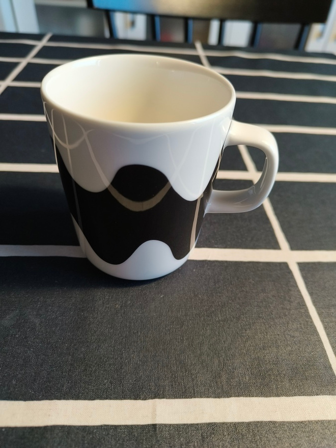 Marimekko Oiva Lokki 2,5dl musta