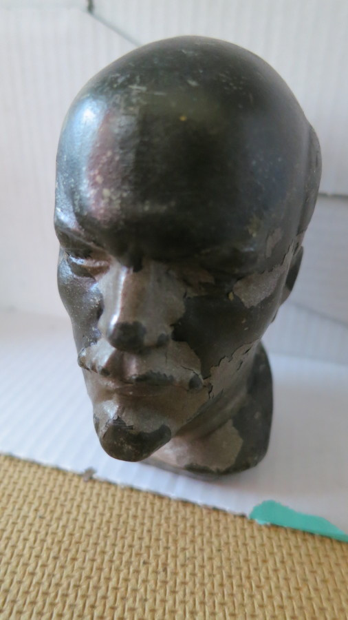 V.I. Lenin pieni metallipatsas