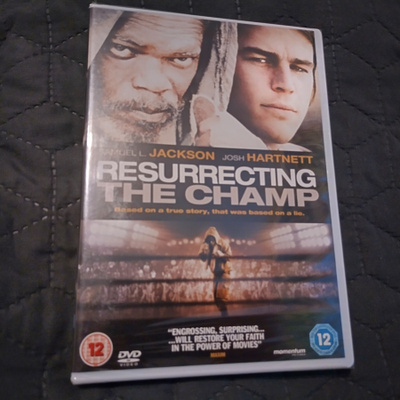 Pelastakaa mestari - resurrecting the champ DVD **muoveissa