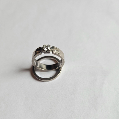 Timanttisormus 0,30 ct – 585 valkokulta