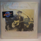 NEIL YOUNG - COMES A TIME M-/M- EU 1980 LP - pikkukuva 1