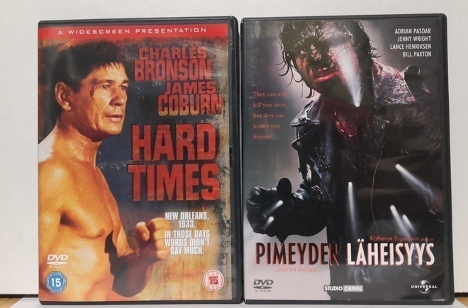 Hard Times ja Pimeyden Läheisyys suomitext DVD:t
