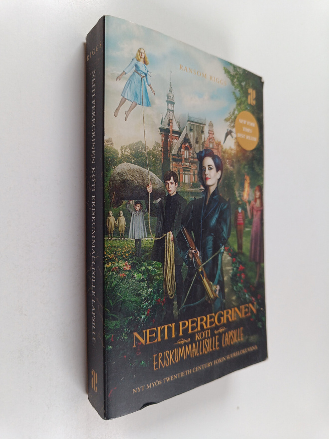 Ransom Riggs : Neiti Peregrinen koti eriskummallisille la...