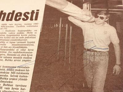 Sergei Bubka nimikirjoitus lehtikuvassaa
