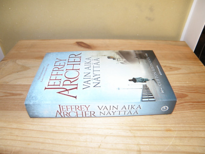 Jeffrey Archer Vain aika näyttää (nidottu)