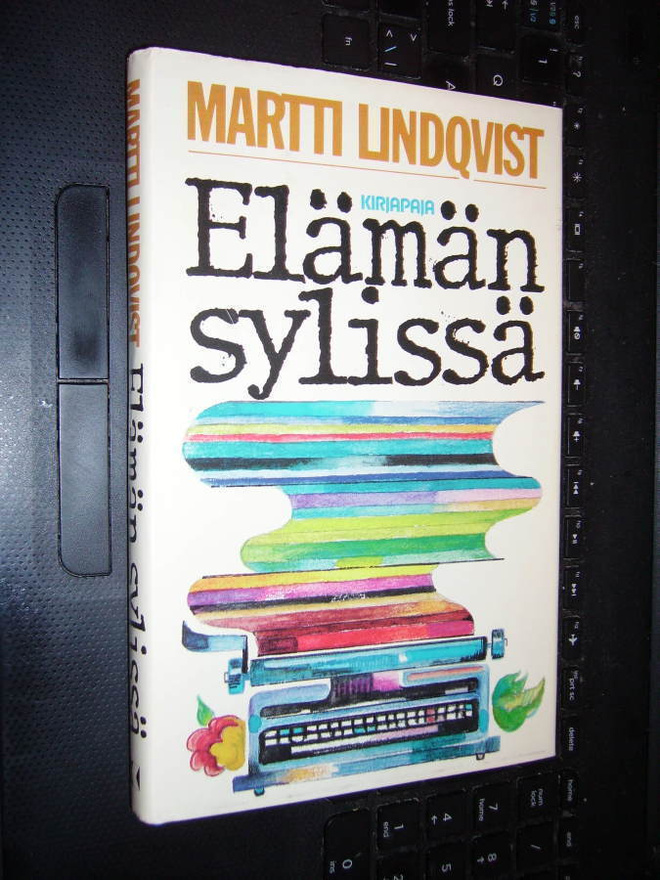 Martti Lindqvist : Elämän sylissä ( 1 p. 1984 ) sis. postik.