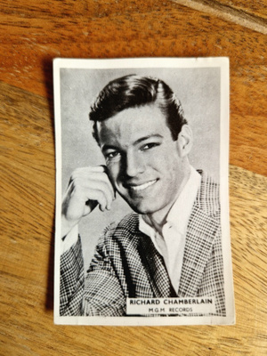Champion Pop purkkakuva. Richard Chamberlain