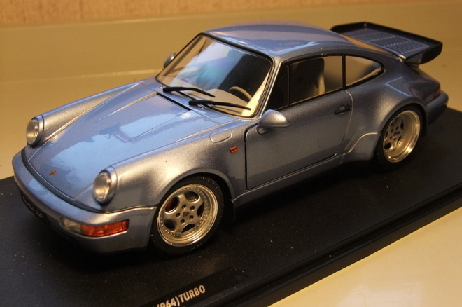 Porsche 911 turbo (964) -90 1:18 ALE!