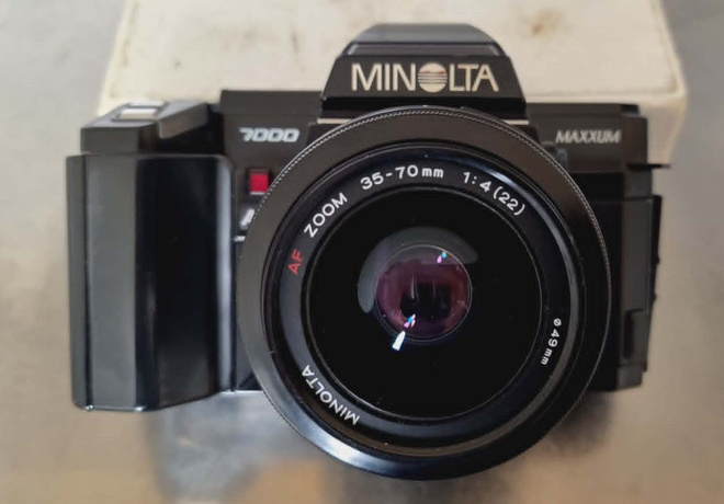 Minolta 7000 Maxim järjestelmäkamera