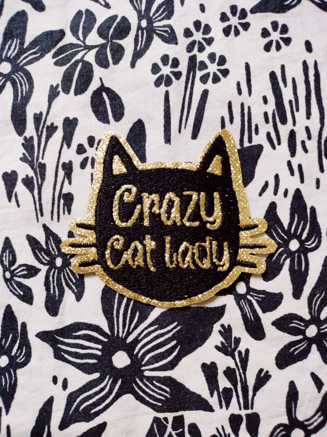 ~Crazy cat lady silitettävä merkki~