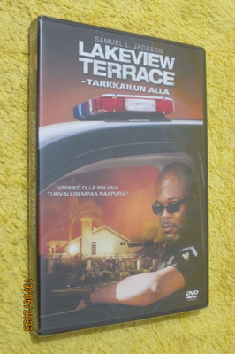 Lakeview Terrace / Tarkkailun alla   /  UUSI / DVD