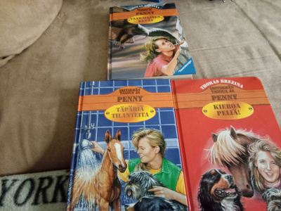kirjat seitsemän tassua ja Penny