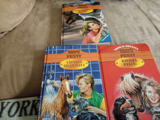 kirjat seitsemän tassua ja Penny